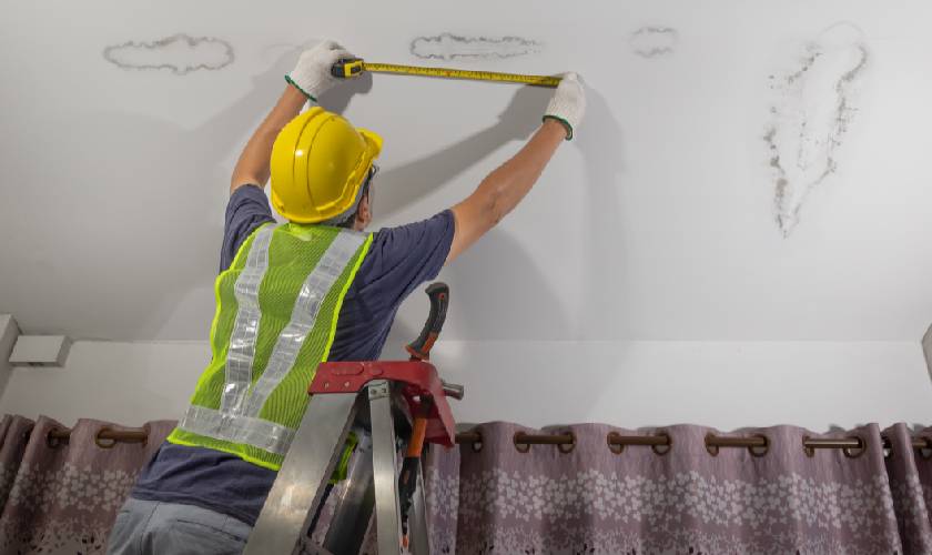 Early Signs of Ceiling Water Damage