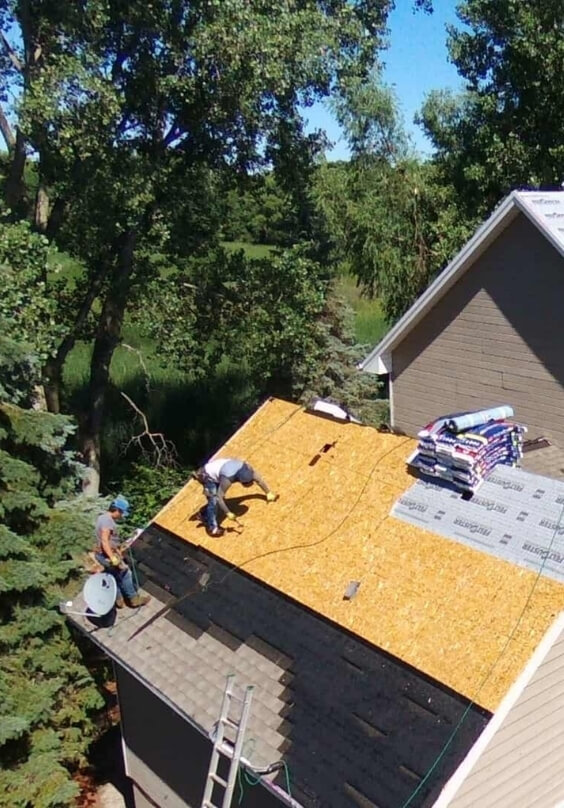 Expert Roof Installation for Glenview Homes JSMM Inc